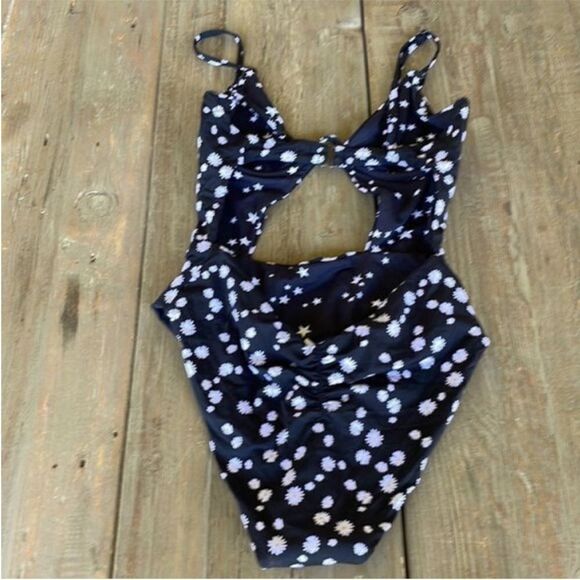 Free People Maaji One Piece Reversible Lauren Cut-Out Black White Swimsuit Small - Picture 9 of 12